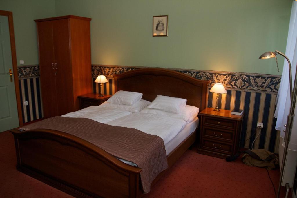 Platan Hotel Sarvar Room photo